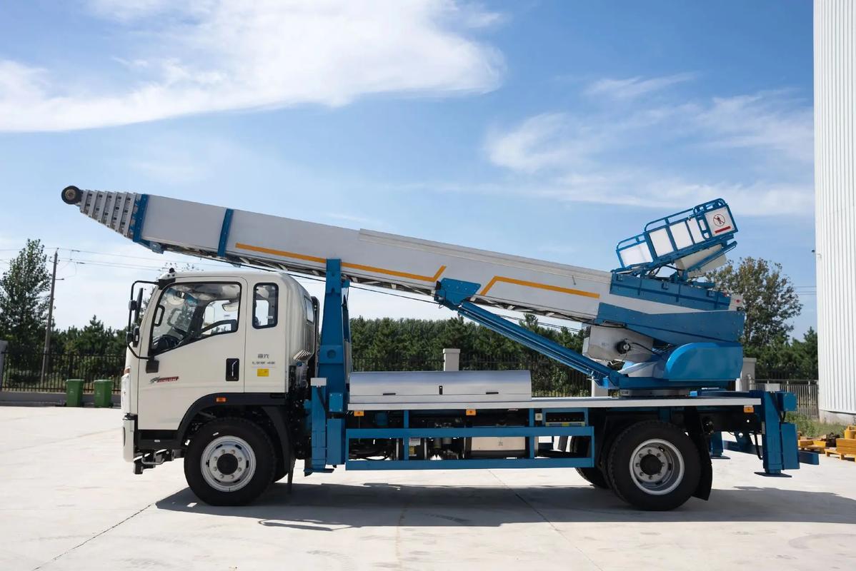 建宁县云梯上料车租赁费用